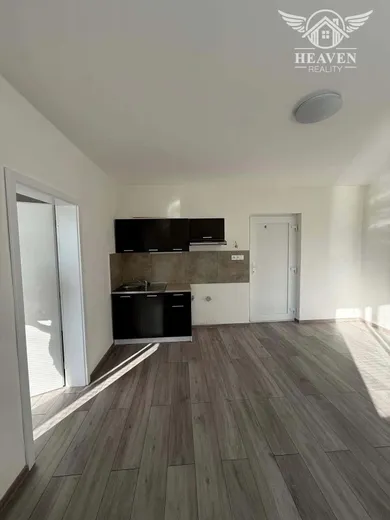 Na prenájom 2-izbový byt, 35 m², Kolárovo
