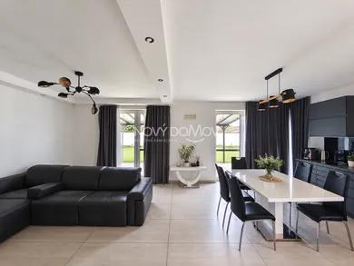 Na predaj 5-izbový dom, 192 m², Galanta, Mládežnícka