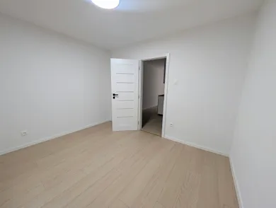Na predaj 3-izbový byt, 62 m², Komárno