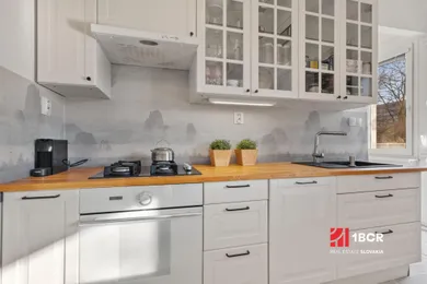 Na prenájom 1-izbový byt, 42 m², Bratislava-Nové Mesto
