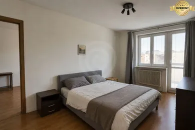Na predaj 4-izbový byt, 90 m², Bratislava-Nové Mesto