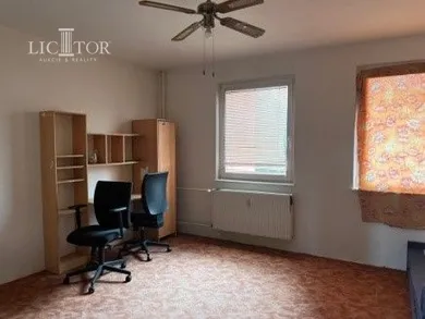 Na prenájom 2-izbový byt, 62 m², Žilina, Kempelenová