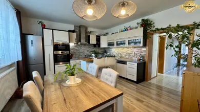 Na predaj 4-izbový dom, 203 m², Veľký Ďur