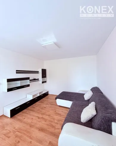 Na predaj 1-izbový byt, 38 m², Michalovce, Okružná