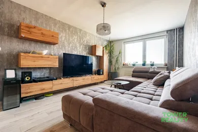 Mieszkania na sprzedaż, 4-pokojowe, Trenčín · €154 900