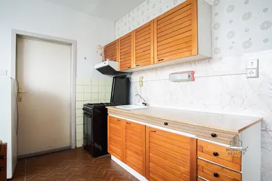 Na prenájom 3-izbový byt, 73 m², Nové Zámky, G. Bethlena