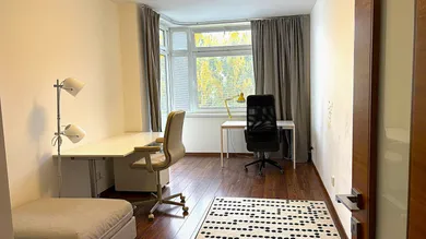 Na prenájom 3-izbový byt, 115 m², Bratislava-Staré Mesto