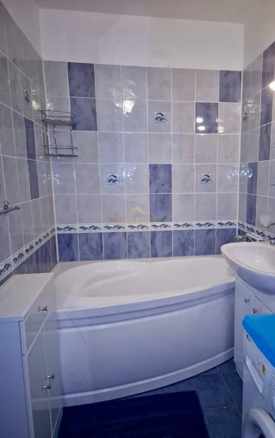 Na prenájom 3-izbový byt, 68 m², Bratislava-Petržalka, Gessayova