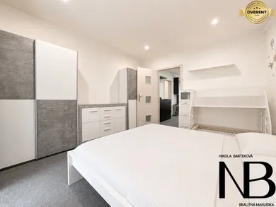Na predaj 2-izbový byt, 53 m², Trenčín, Halalovka