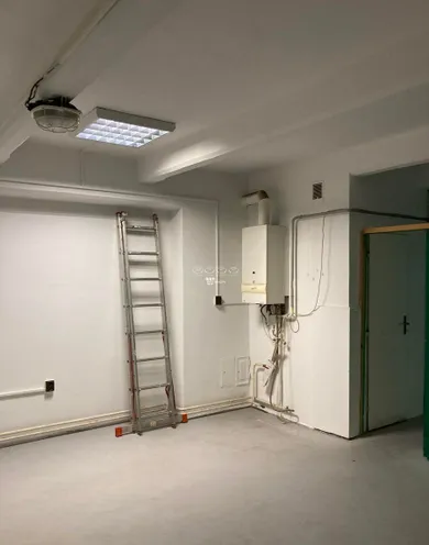 Na prenájom objekt v Bratislava-Staré Mesto · €1 600 · Čiastočná rekonštrukcia