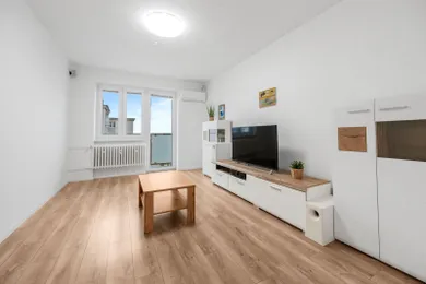 Na predaj 2-izbový byt, 58 m², Pezinok, Záhradná