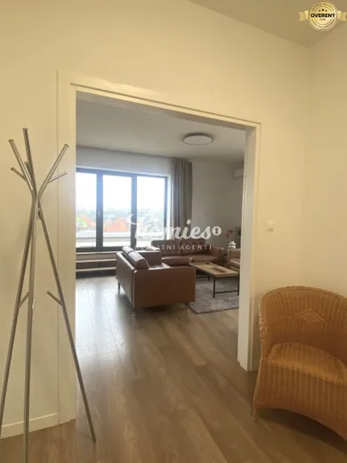 Na prenájom 4-izbový byt, 150 m², Nitra