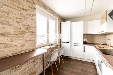 Eladó lakások, 3-szobás, Handlová · €104 900
