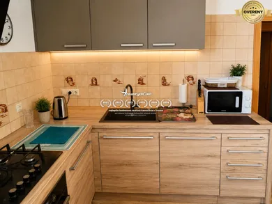 Na predaj 7-izbový dom, 260 m², Sereď, Hrnčiarska