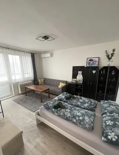 Na prenájom 1-izbový byt, 37 m², Košice-Staré Mesto, Komenského