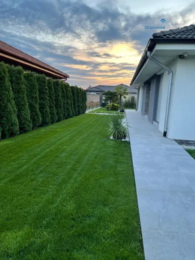 Na predaj 3-izbový dom, 165 m², Dvory nad Žitavou