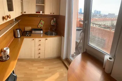 Byty na prenájom 2-izbový, Bratislava-Rača · €400