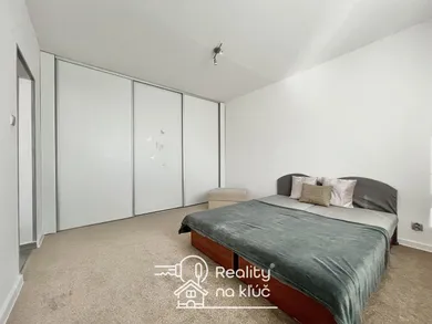 Квартиры в аренду, 1-комнатные, Nové Zámky · €420