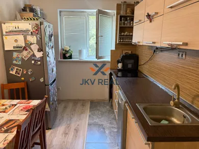 Na predaj 2-izbový byt, 68 m², Levice