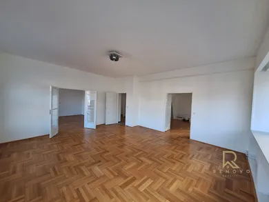 Na prenájom 4-izbový byt, 164 m², Žilina, Námestie Andreja Hlinku