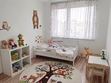 Na predaj 3-izbový byt, 65 m², Trnava, Ulica Hospodárska