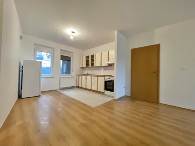 Na predaj 5-izbový byt, 152 m², Bratislava-Ružinov, Hrachová
