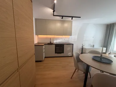 Na predaj 3-izbový byt, 67 m², Považská Bystrica, Lánska