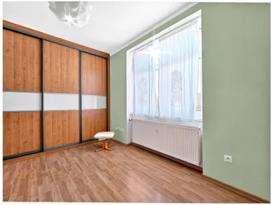 Na prenájom 3-izbový byt, 77 m², Banská Bystrica, Trieda SNP