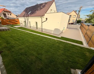 Na prenájom 5-izbový dom, 180 m², Bratislava-Záhorská Bystrica