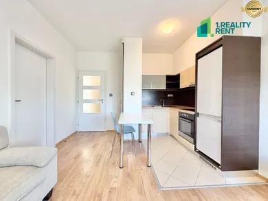 Eladó lakások, 3-szobás, Žilina · €188 600