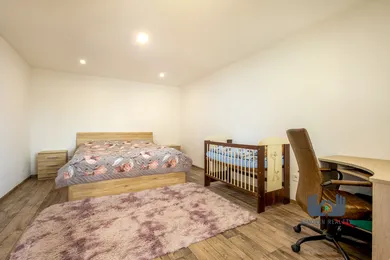 Na predaj 3-izbový dom, 140 m², Bzovík