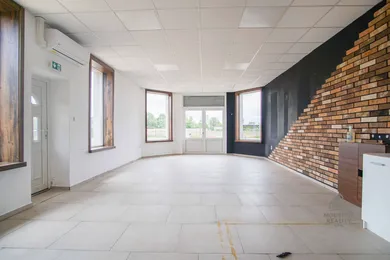 Na prenájom komerčné, 70 m², Palárikovo, Štefánikova