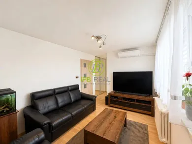 Mieszkania na sprzedaż, 4-pokojowe, Bratislava-Dúbravka · €485 000