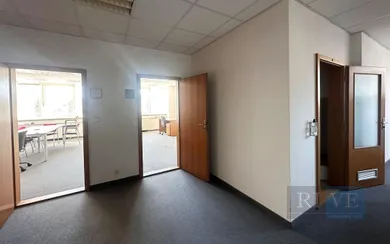 Na prenájom komerčné, 21 m², Bratislava-Ružinov, Prievozská