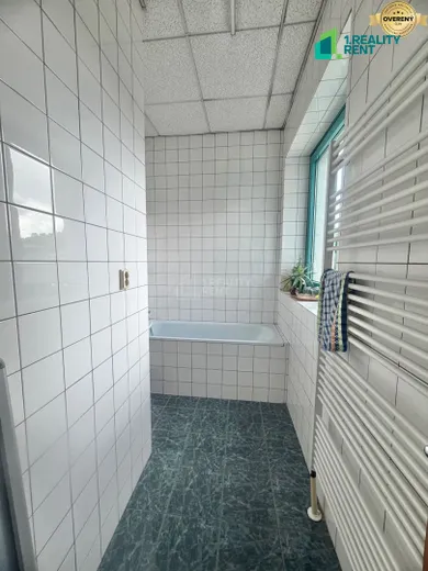 Na prenájom komerčné, 30 m², Čadca, Námestie slobody