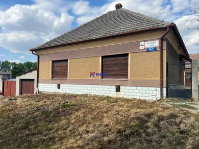 Domy na sprzedaż, 4-pokojowe, Dvory nad Žitavou · €54 900