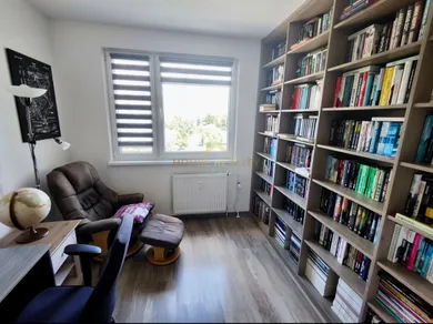Na predaj 3-izbový byt, 65 m², Bratislava-Petržalka, Markova
