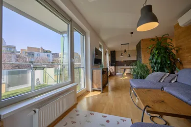 Na predaj 2-izbový byt, 66 m², Bratislava-Nové Mesto, Tupého