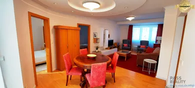 Na prenájom 3-izbový byt, 125 m², Bratislava-Staré Mesto, Nám. SNP