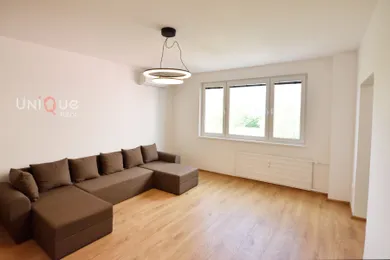 Na prenájom 1-izbový byt, 35 m², Komárno, Vnútorná Okružná