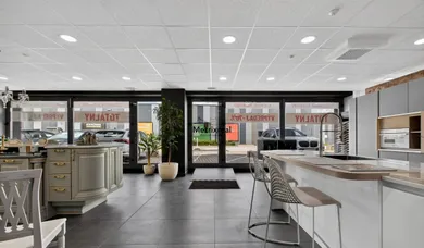 Komerčné priestory na predaj, Bratislava-Ružinov · €850 080