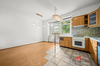 Na predaj 3-izbový byt, 75 m², Bratislava-Nové Mesto, Belehradská