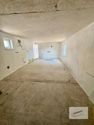 Na predaj 3-izbový dom, 272 m², Kolárovo