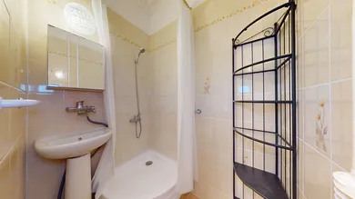 Na prenájom 2-izbový byt, 46 m², Bratislava-Ružinov, Zimná