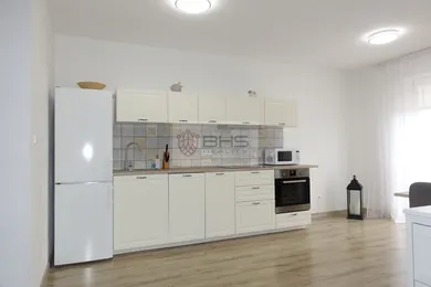Na prenájom 2-izbový byt, 40 m², Miloslavov, Agátová