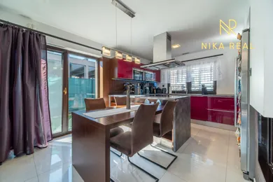 Domy na predaj 4-izbový, Trnava · €585 000