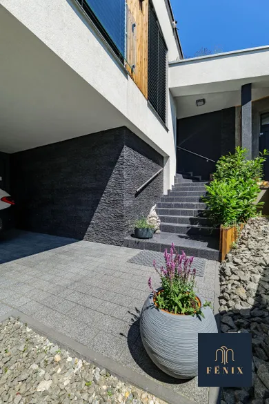 Na predaj 6-izbový dom, 224 m², Košice-Dargovských hrdinov