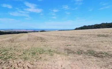 Na predaj pozemok, Unín