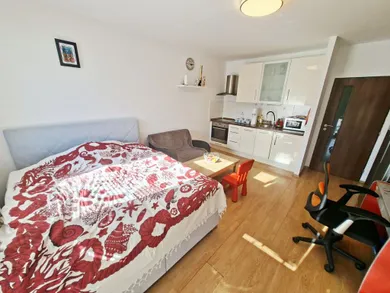 Na predaj 1-izbový byt, 32 m², Bratislava-Vrakuňa, Bebravská