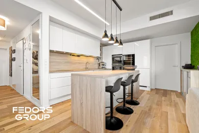 Na prenájom 2-izbový byt, 75 m², Bratislava-Nové Mesto, Na varte